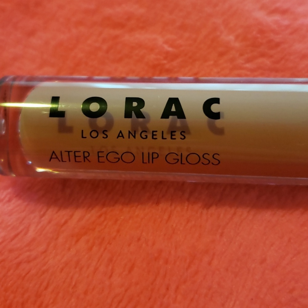 Full Size Alter Ego Lipgloss - Picture 3 of 5